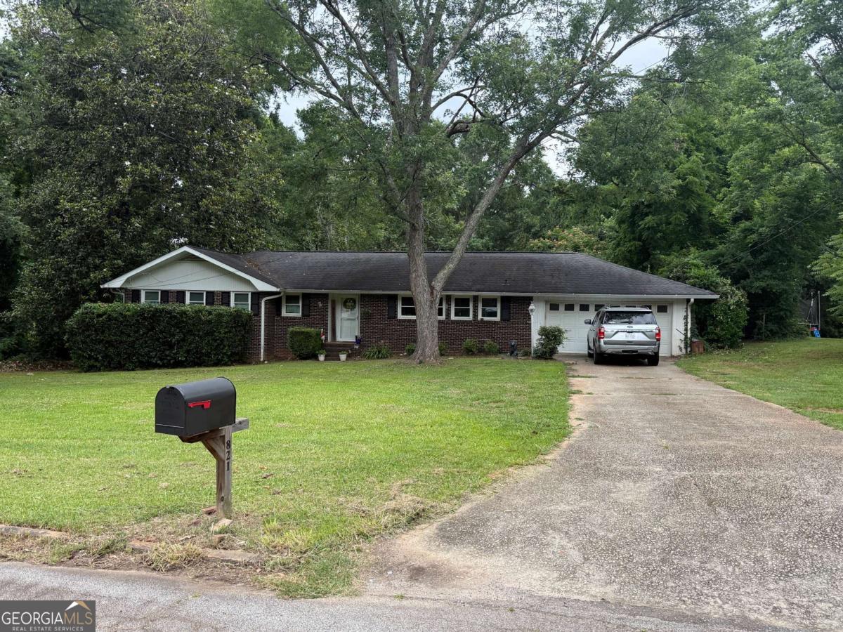 821 Shipp Circle Nw Property Photo 2