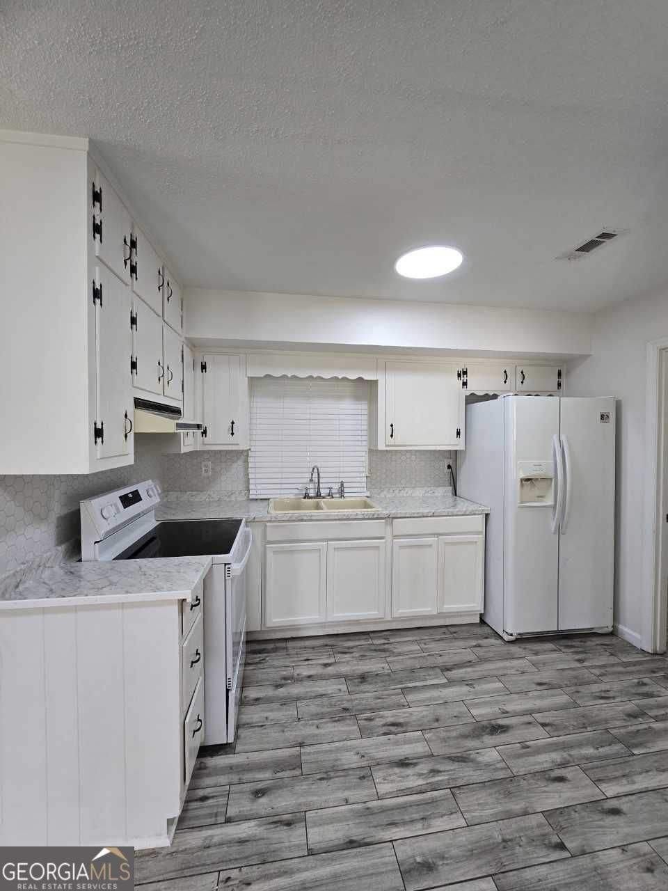 6589 Allatoona Road Property Photo 4