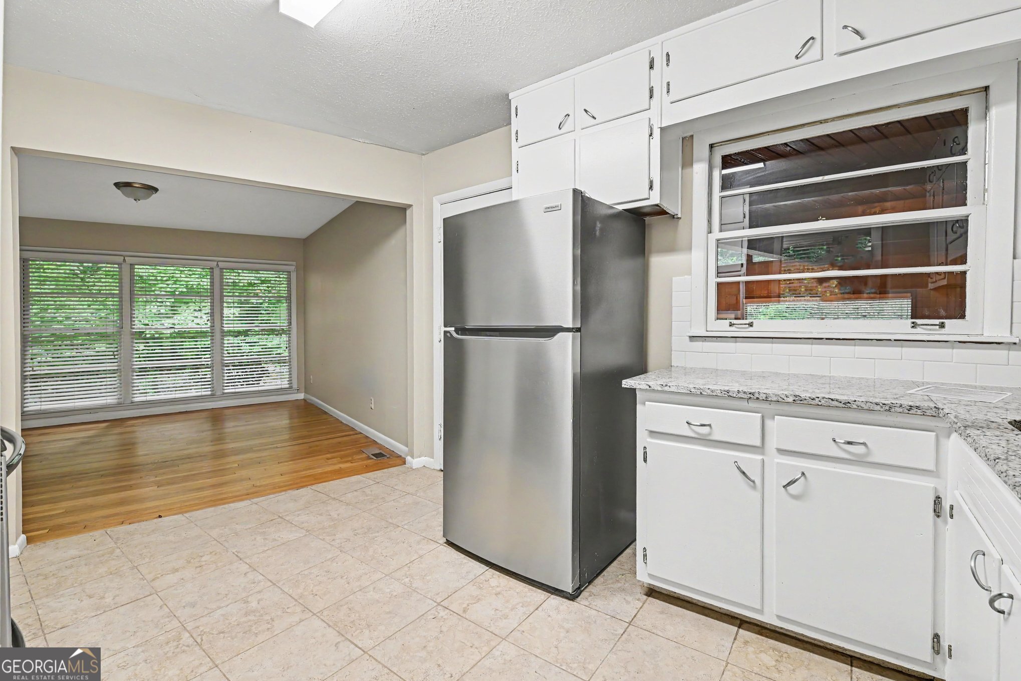 3934 Ensign Court Property Photo 7