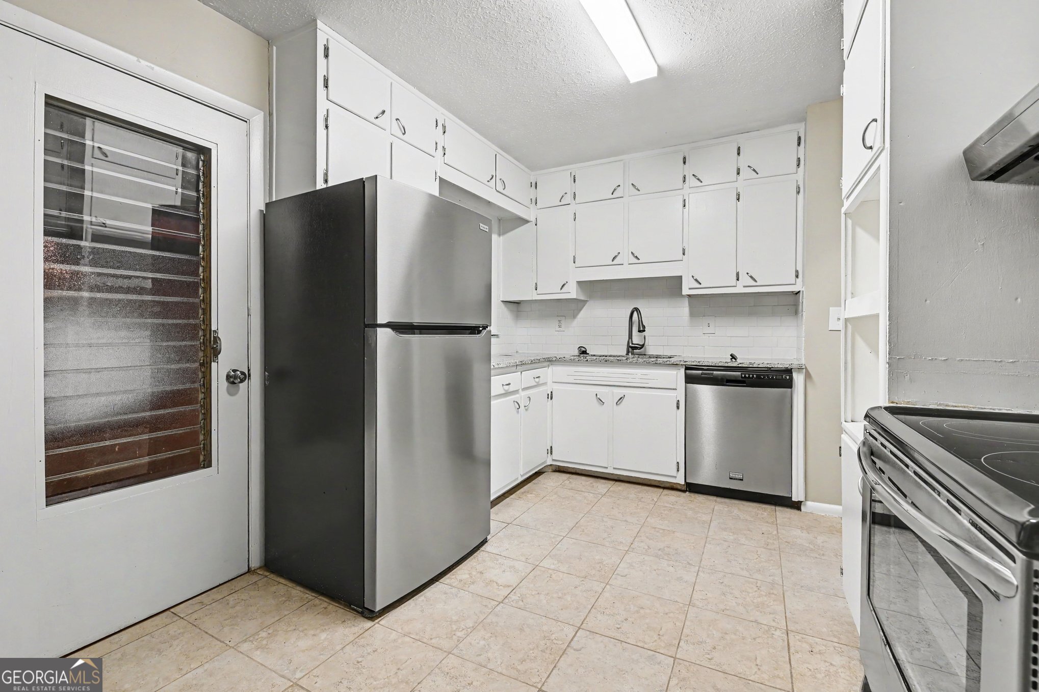 3934 Ensign Court Property Photo 8