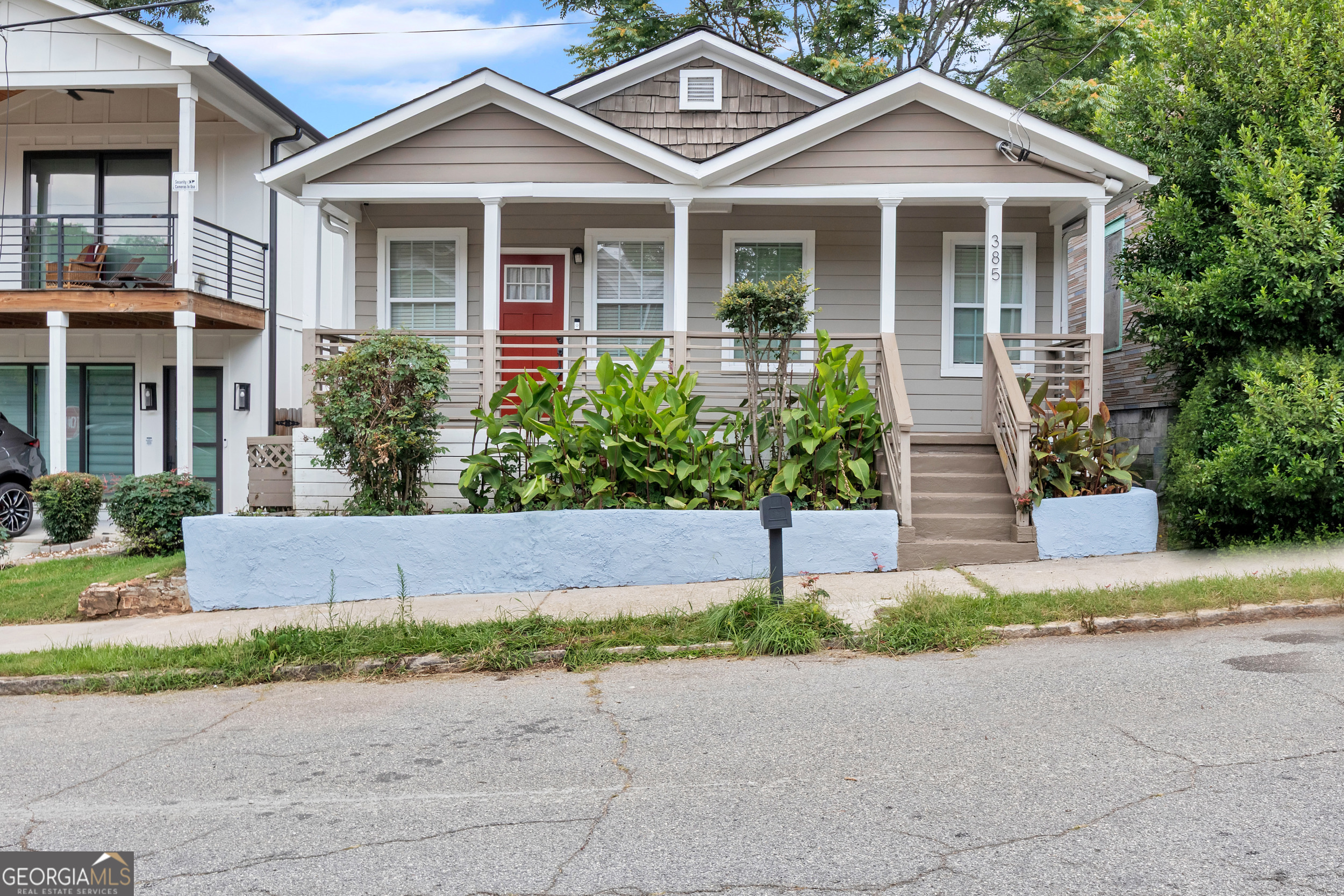 385 Arthur Street Sw Property Photo 1