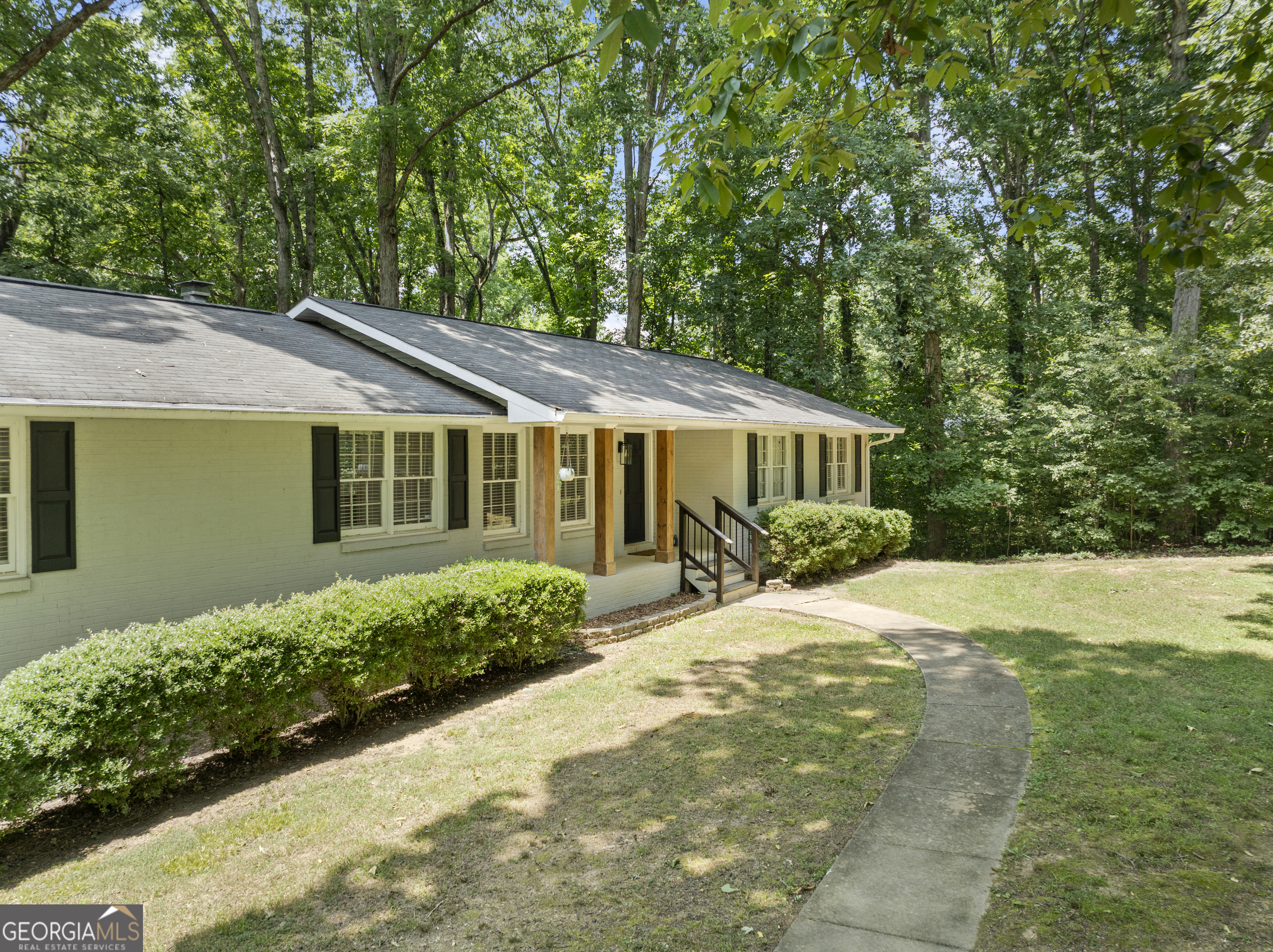 7 Thrushwood Road Ne Property Photo 1