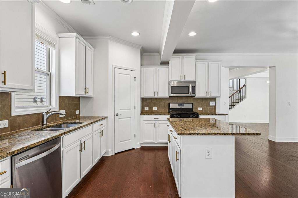 3534 S Sherwood Road Se Property Photo 6