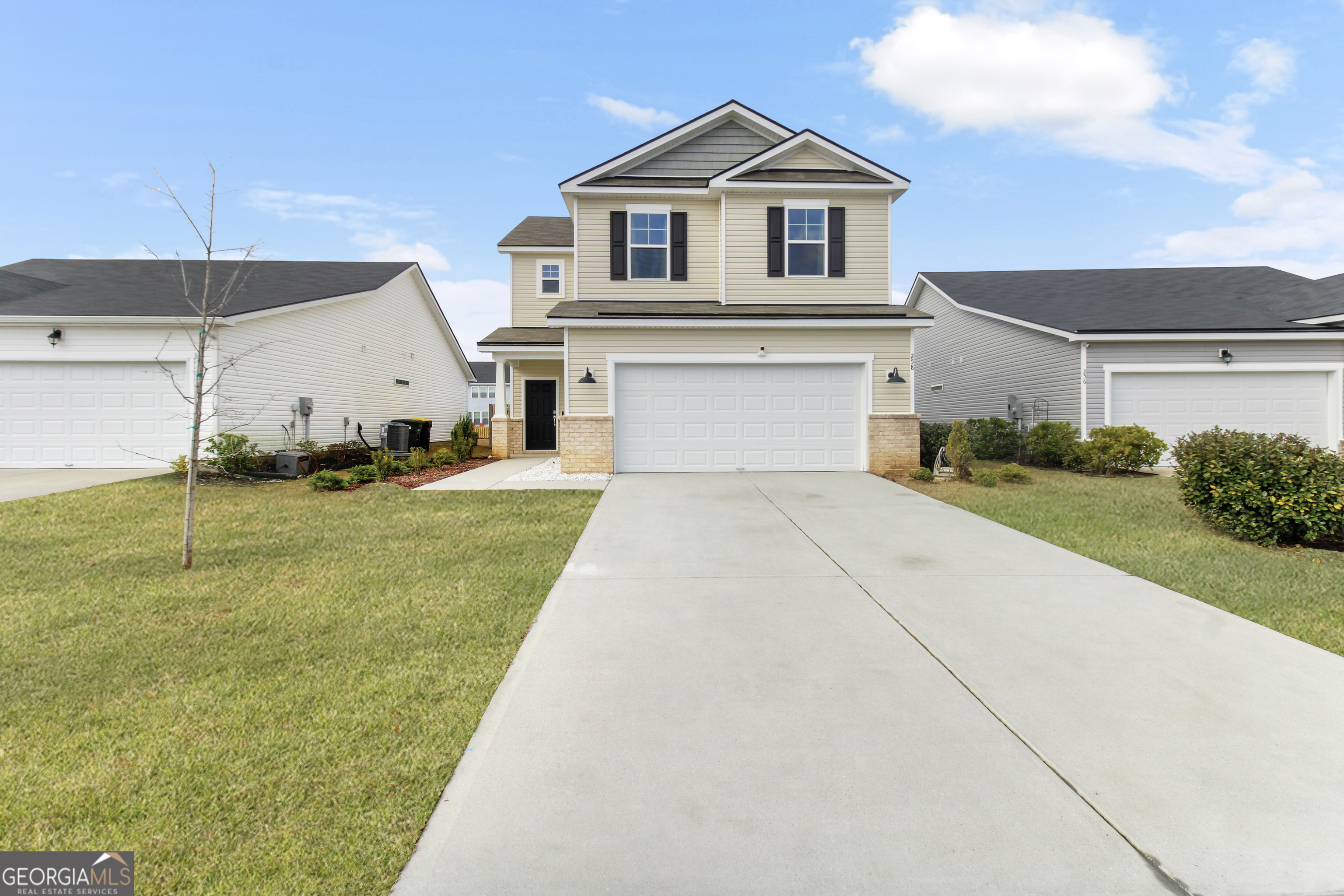 258 Lakepointe Drive Property Photo 1