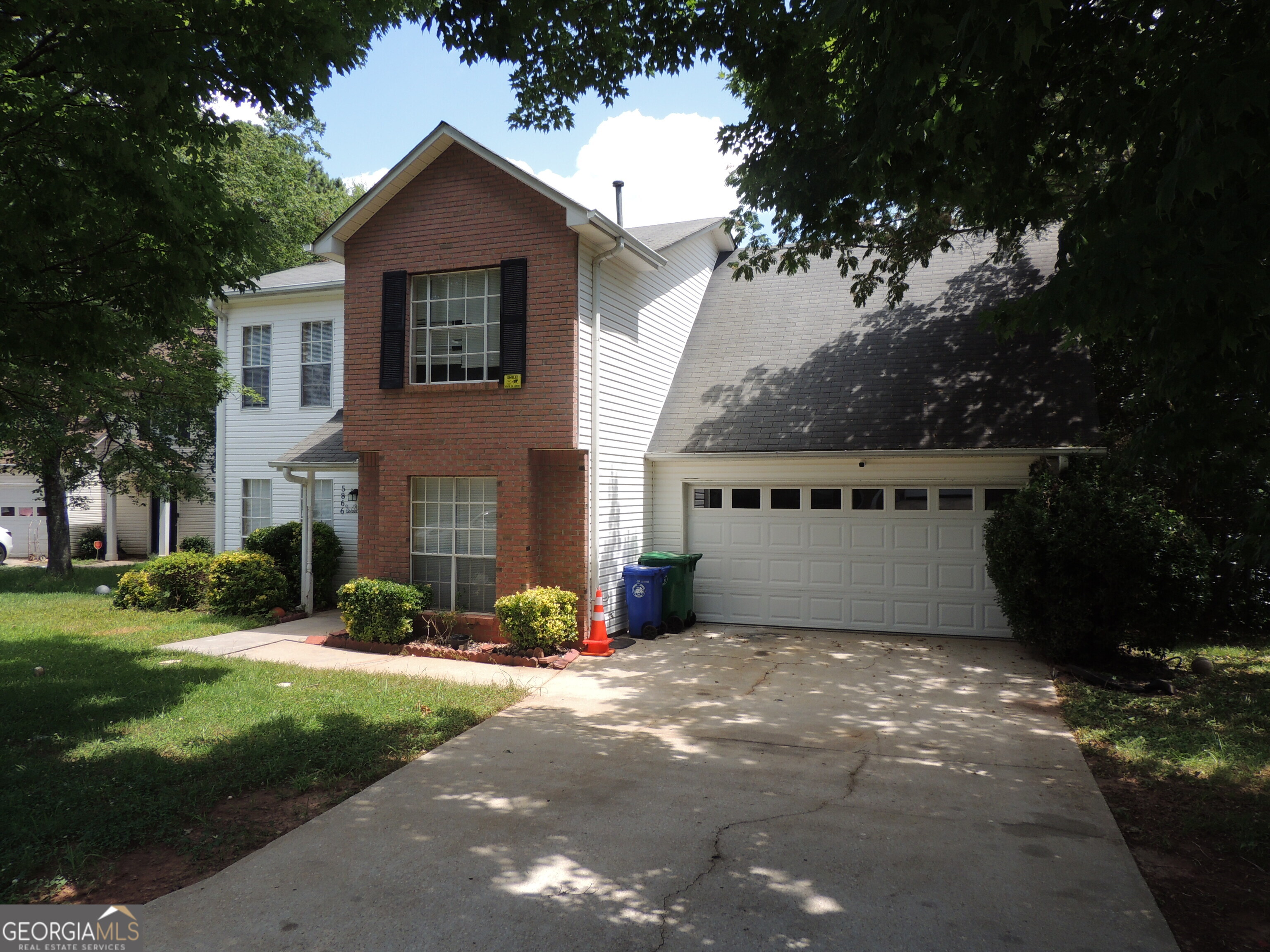 5866 Crescent Ridge Court Property Photo 1
