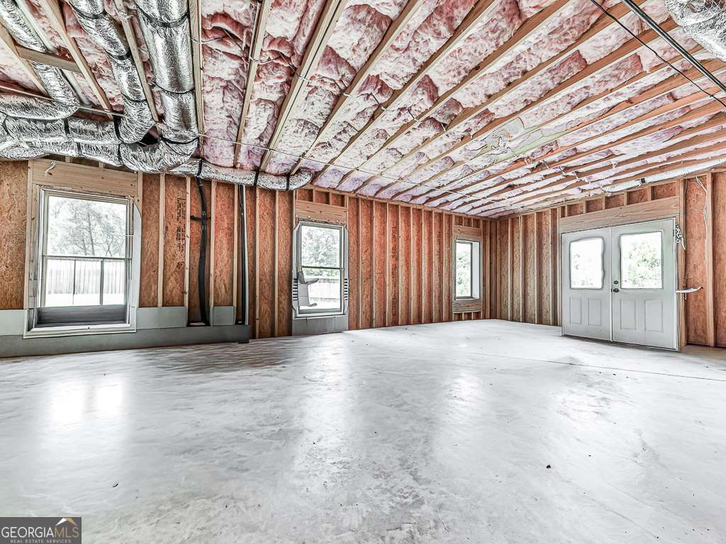 601 Walker Court Property Photo 32
