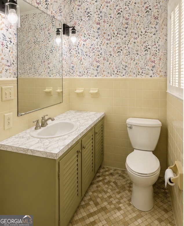 1001 Stewart Avenue Property Photo 9
