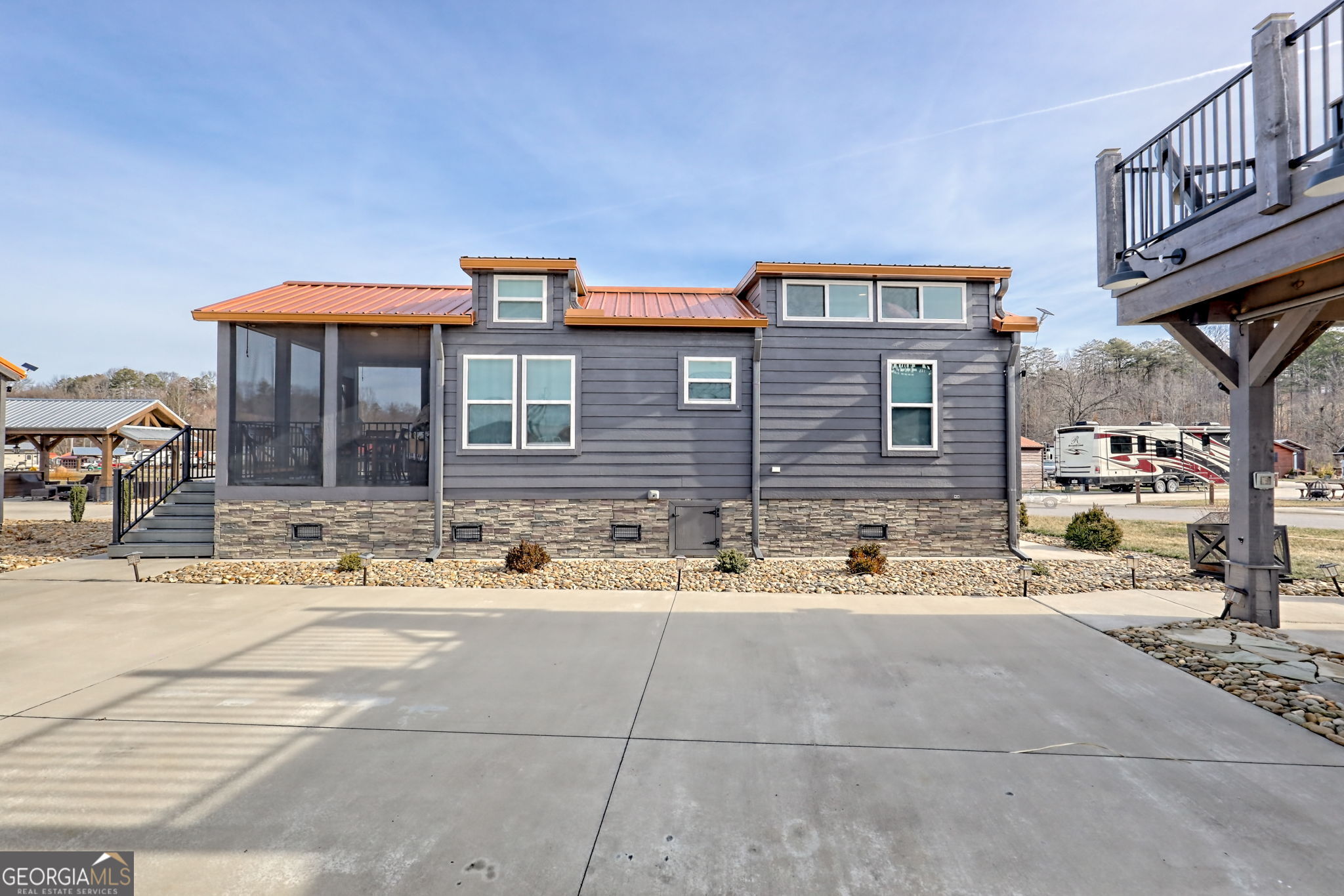 341 MOUNTAIN CREEK Road