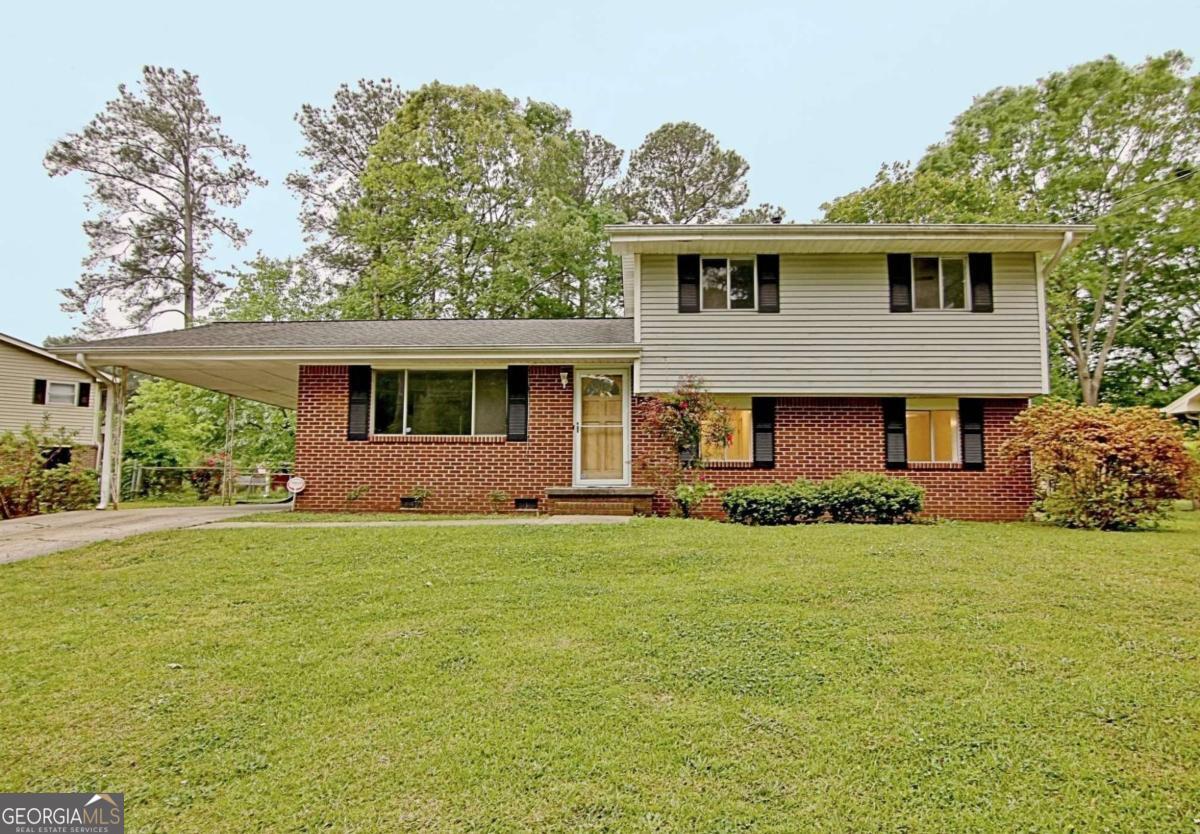 745 Anderson Drive Property Photo 1
