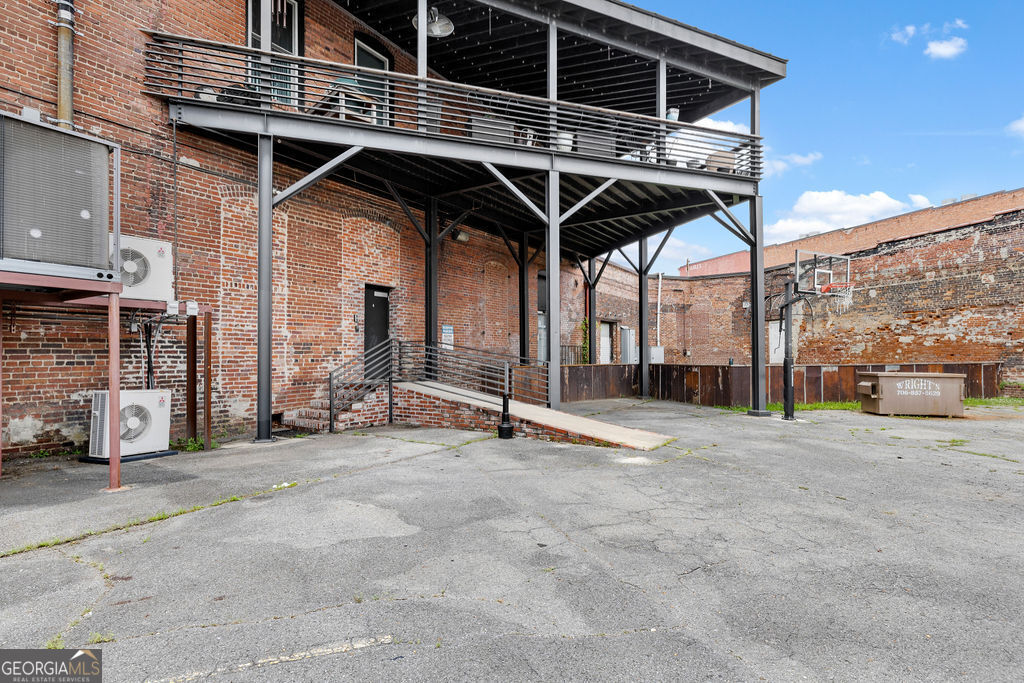 100 Broad Street Property Photo 6