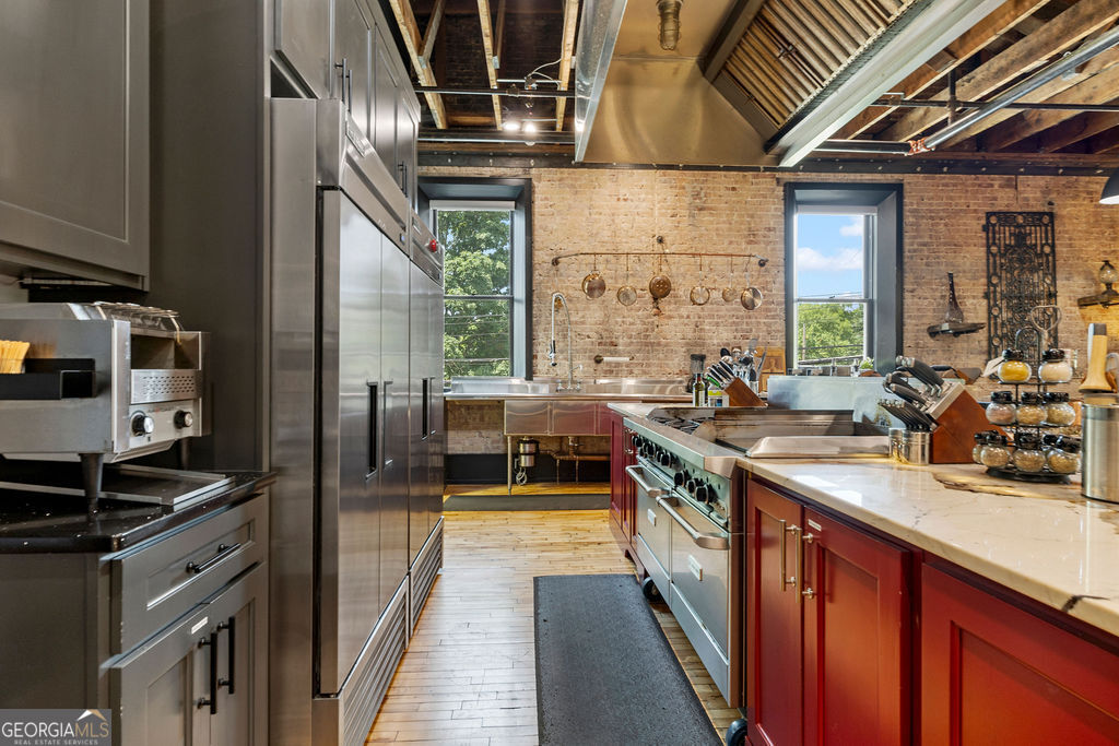 100 Broad Street Property Photo 39