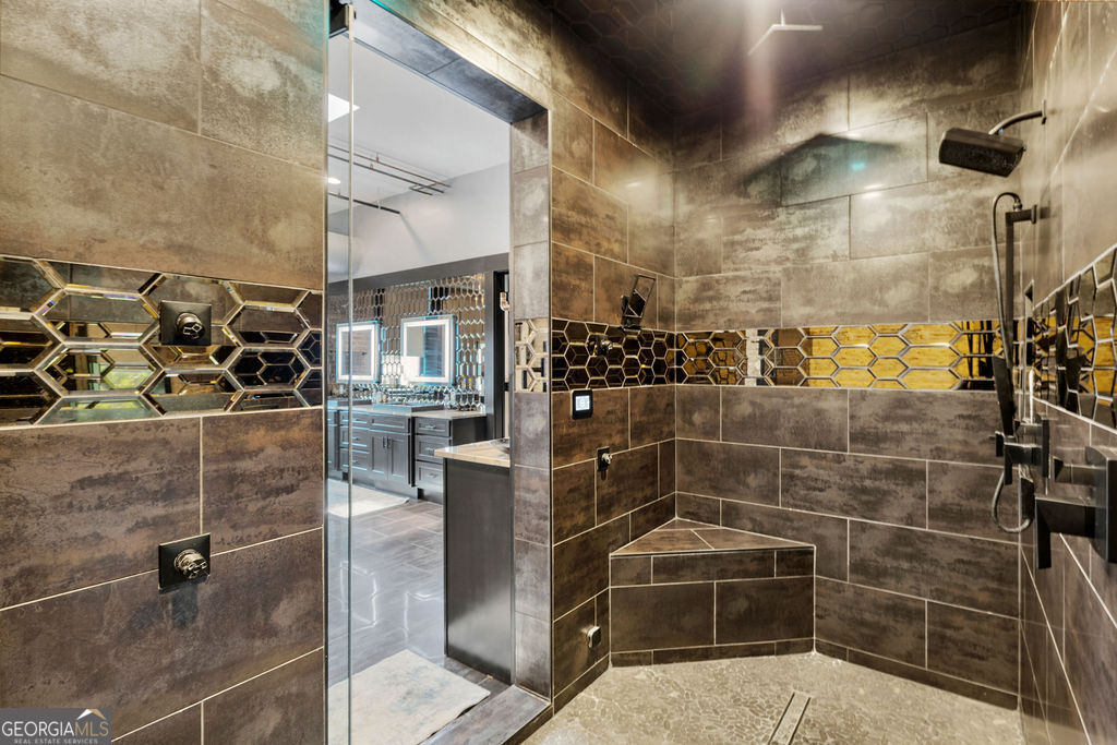 100 Broad Street Property Photo 83