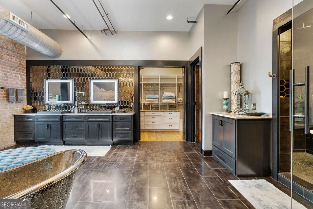 100 Broad Street Property Photo 84
