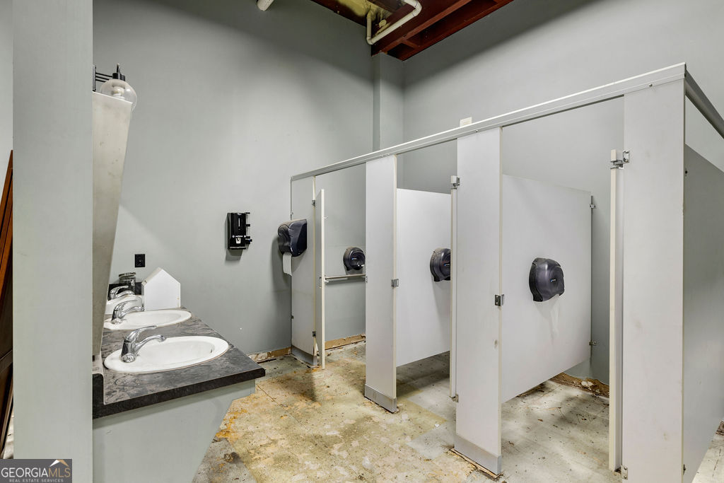 100 Broad Street Property Photo 111