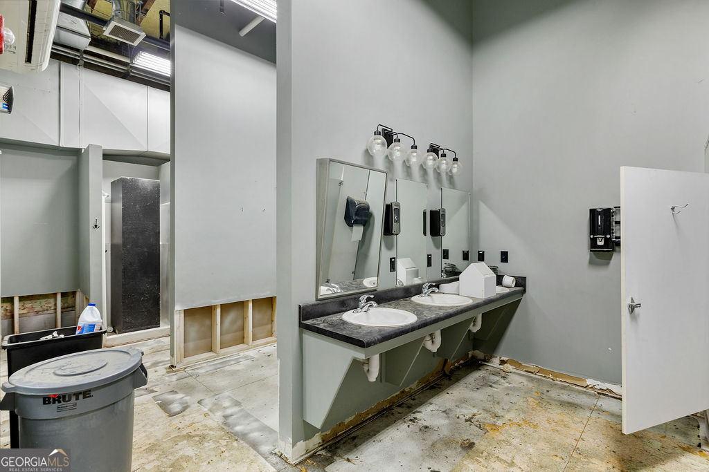 100 Broad Street Property Photo 112