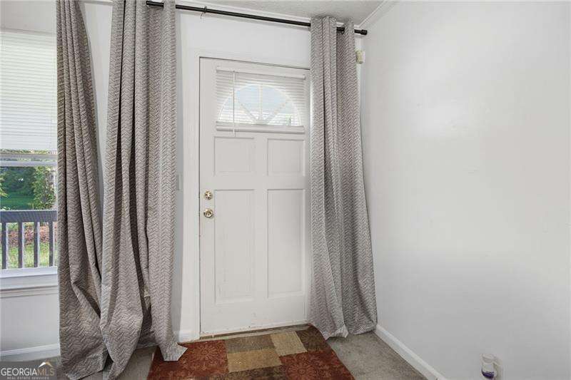 563 Presidential Drive Property Photo 7