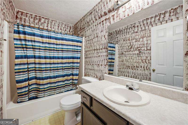 563 Presidential Drive Property Photo 13