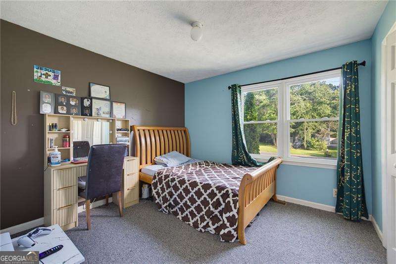 563 Presidential Drive Property Photo 14