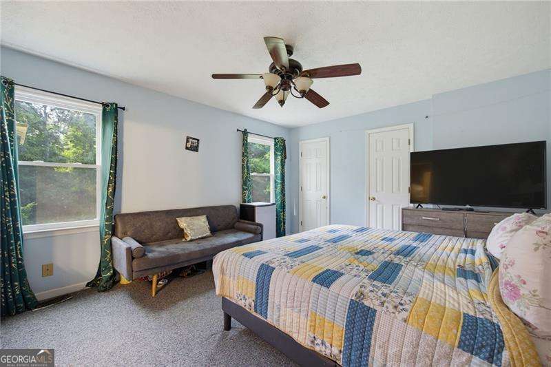 563 Presidential Drive Property Photo 15