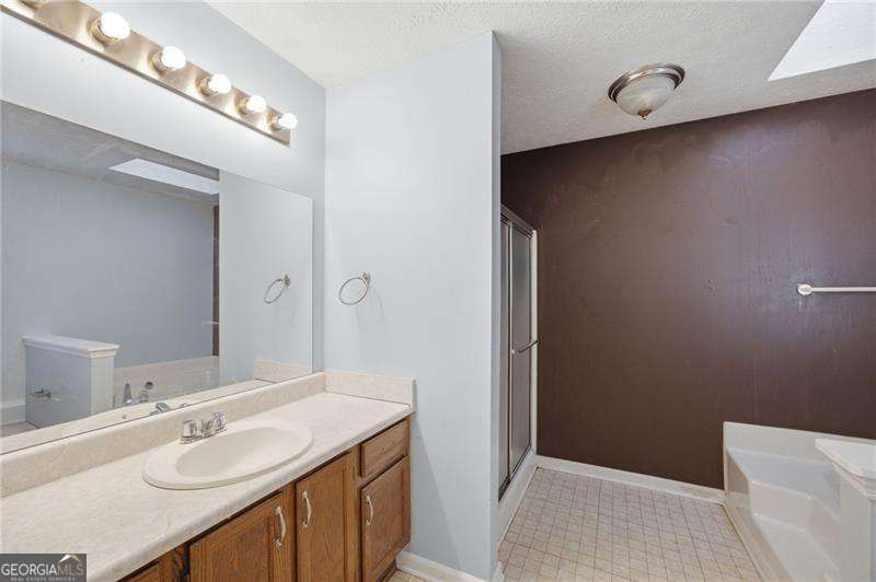 563 Presidential Drive Property Photo 16