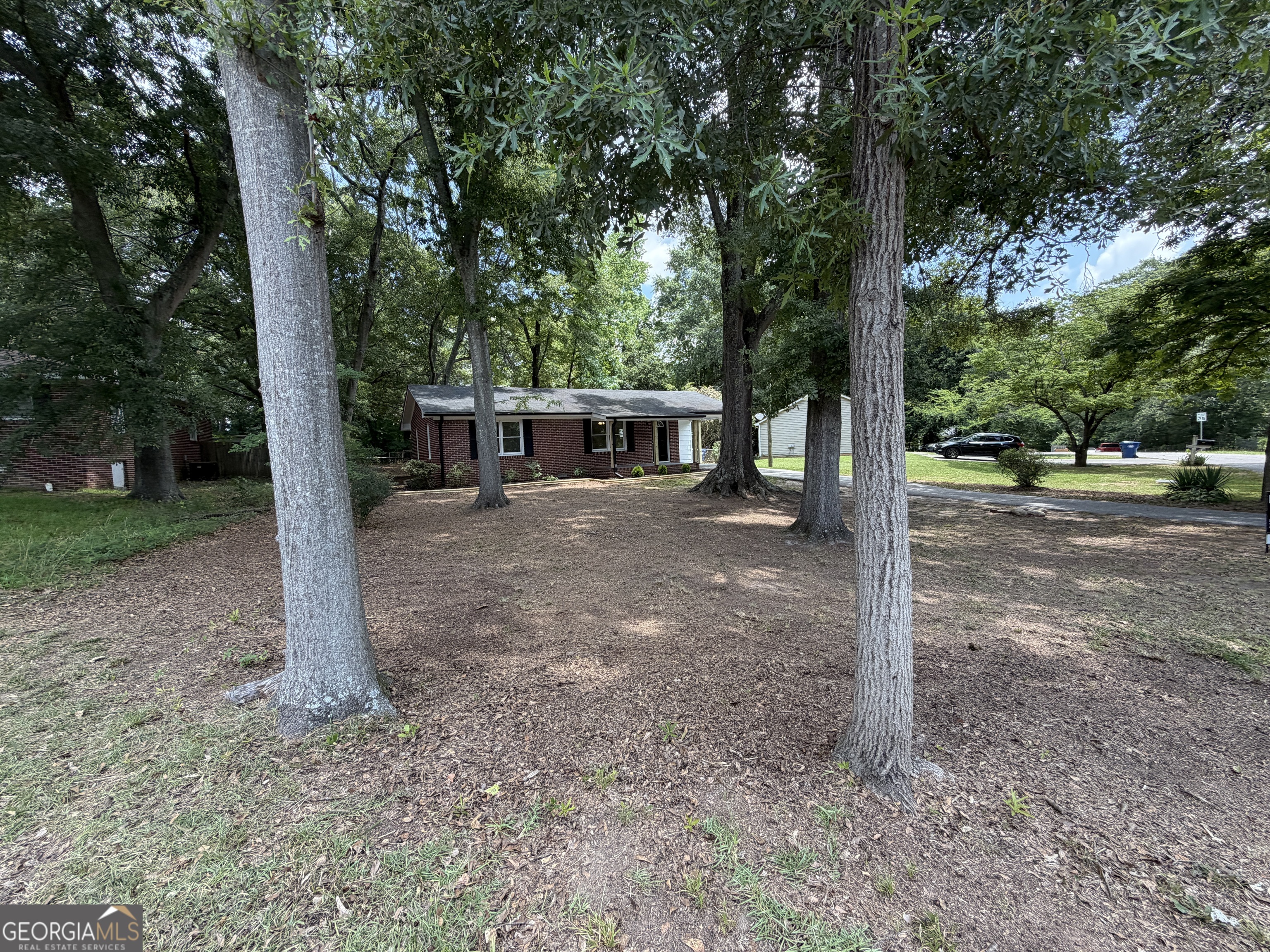135 Martha Street Property Photo 4