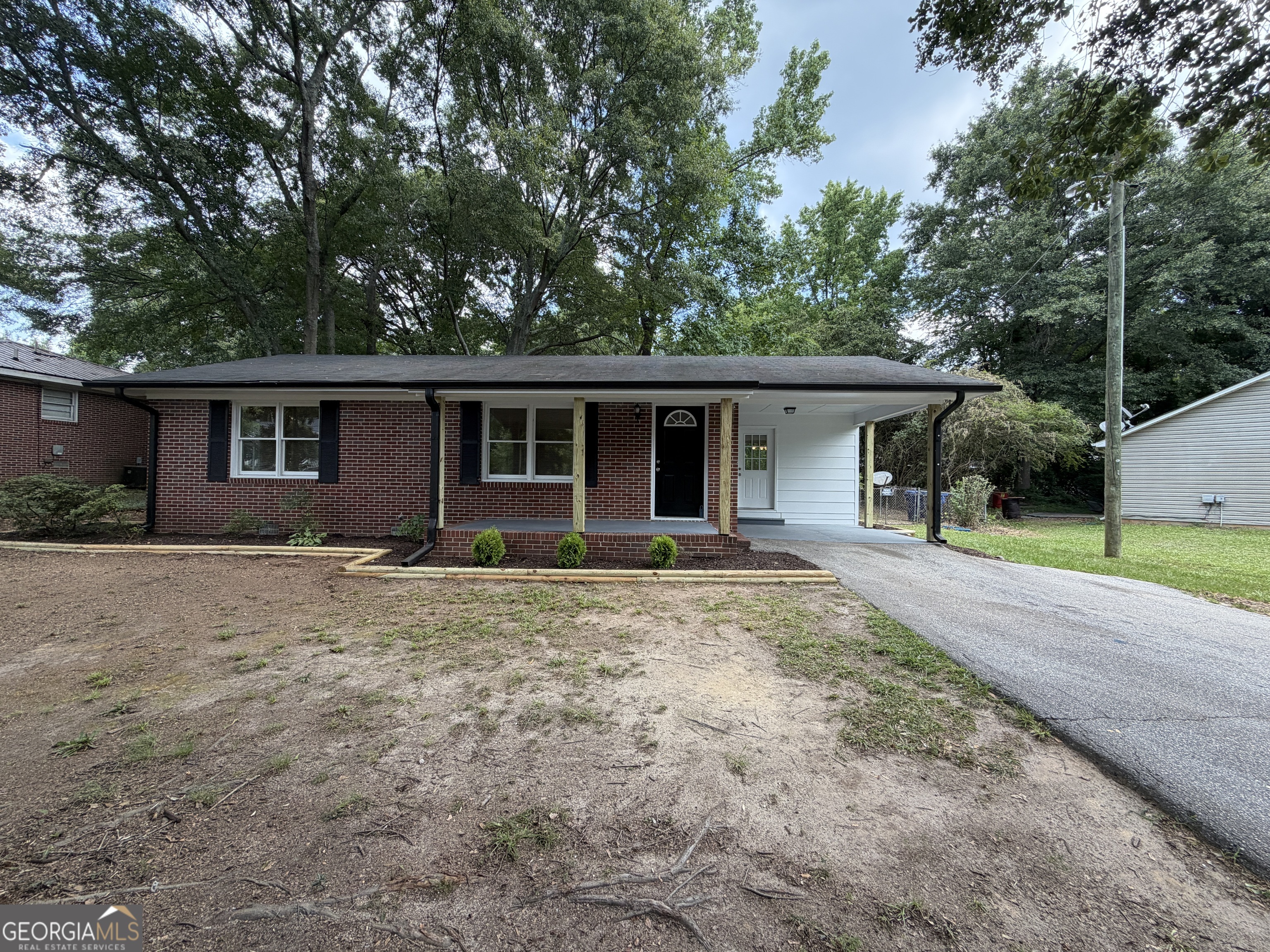 135 Martha Street Property Photo 6