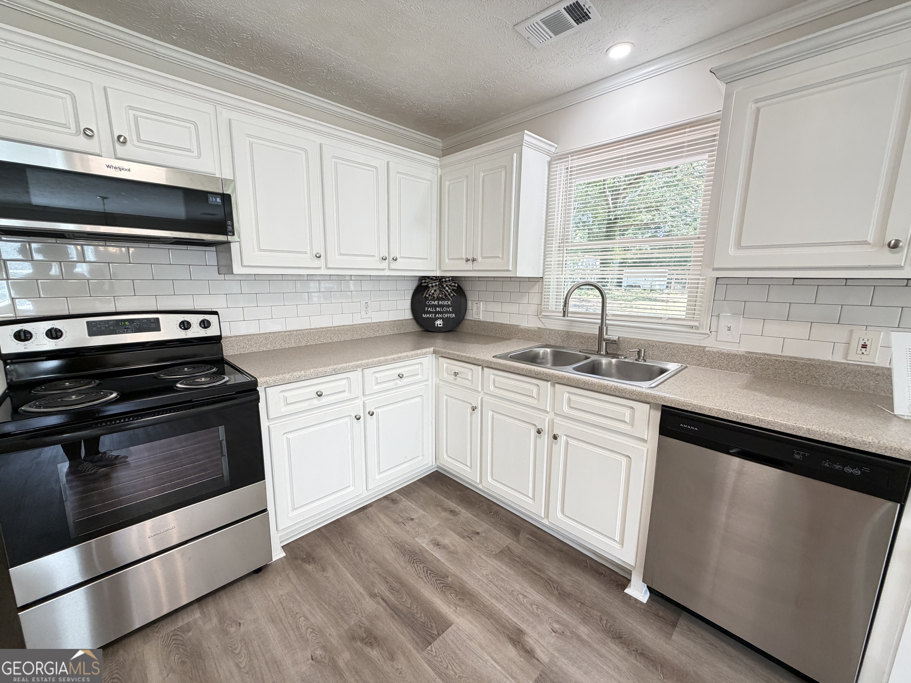 135 Martha Street Property Photo 29