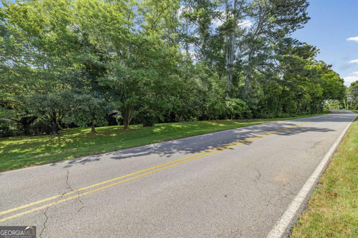 2144 Hog Mountain Road Property Photo 8