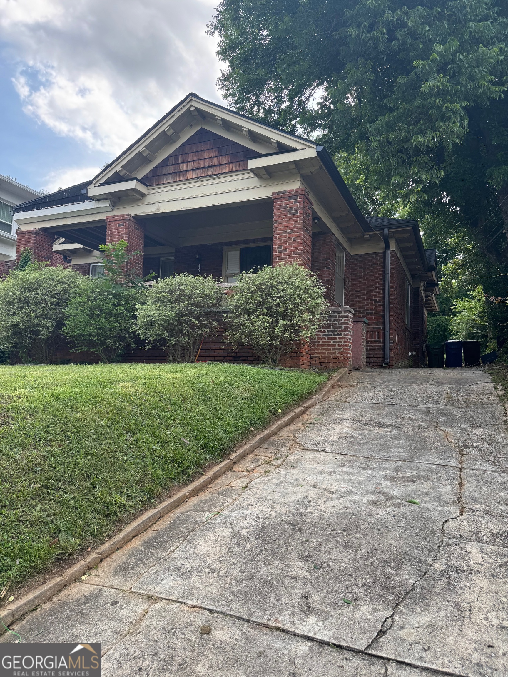 627 Holderness Street Sw Property Photo 1