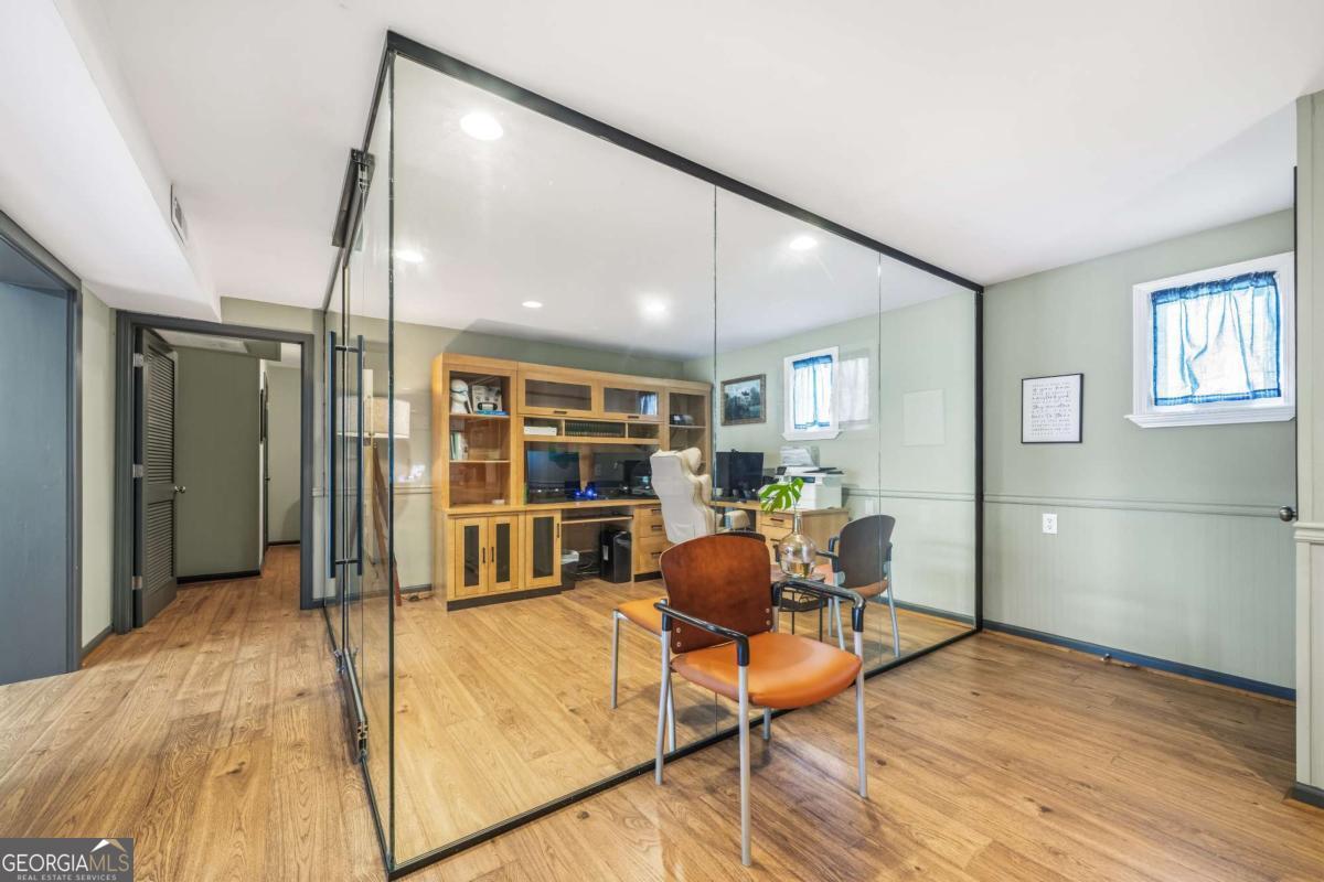 211 Field Street Property Photo 12