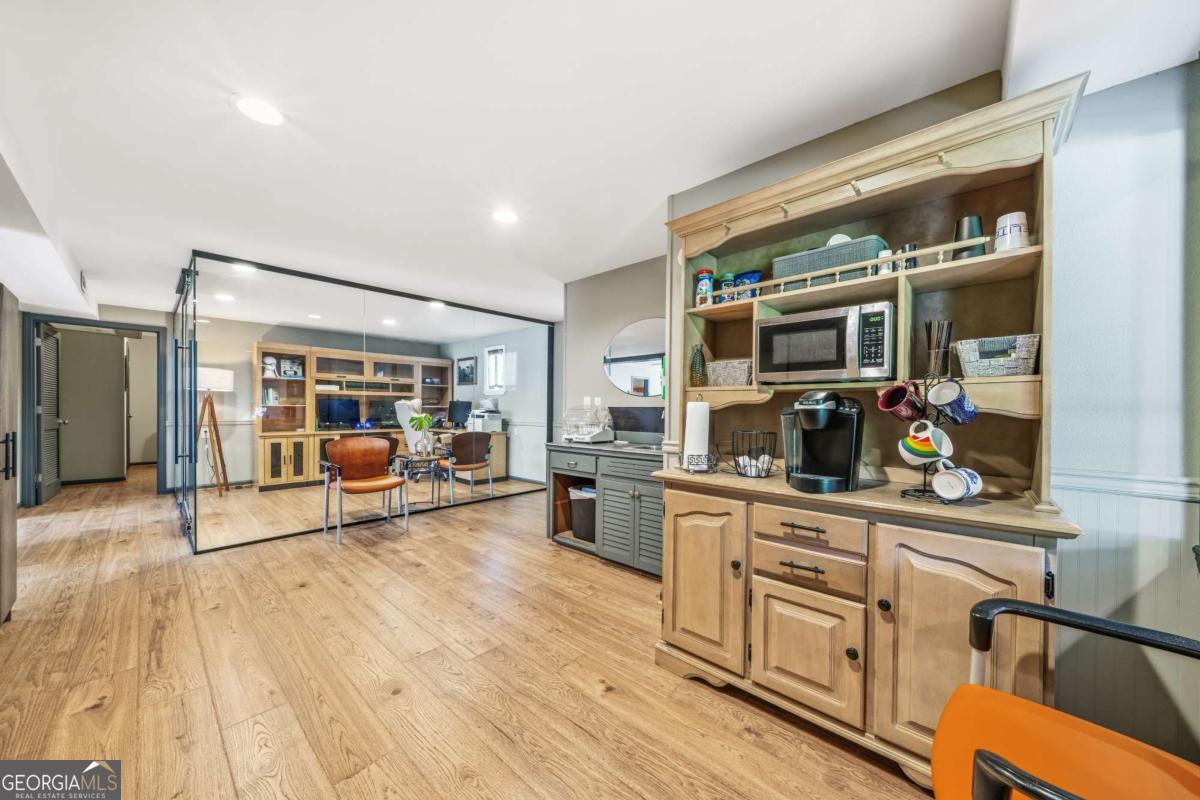 211 Field Street Property Photo 16