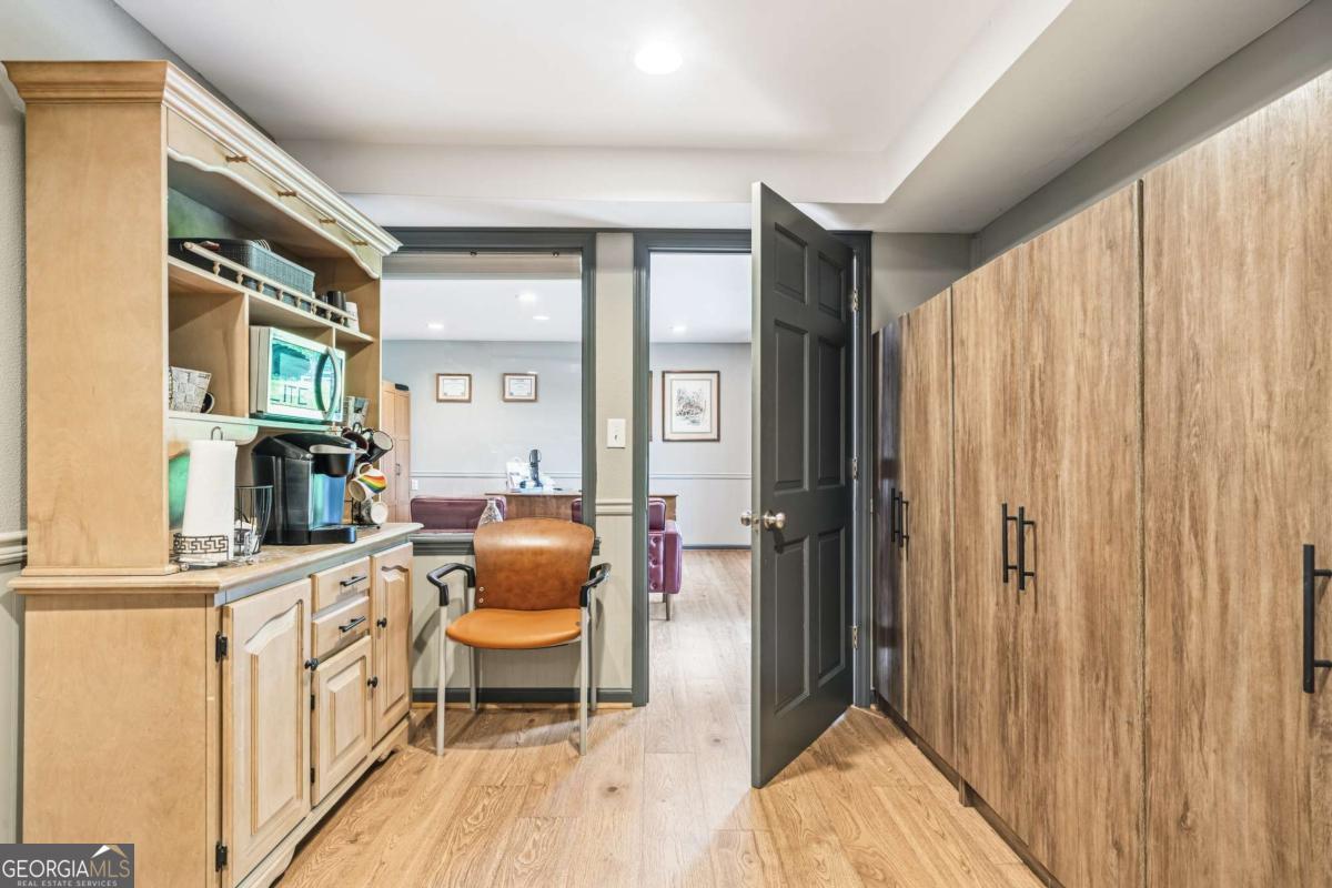 211 Field Street Property Photo 18