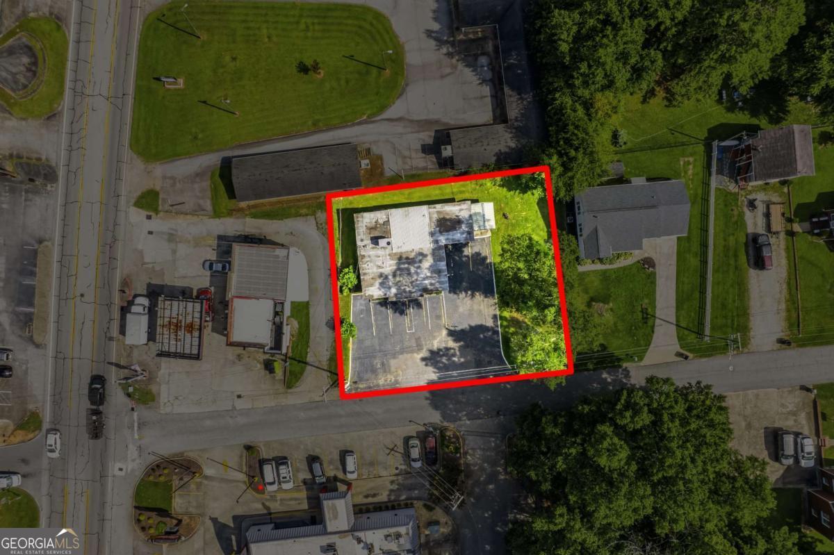 211 Field Street Property Photo 25
