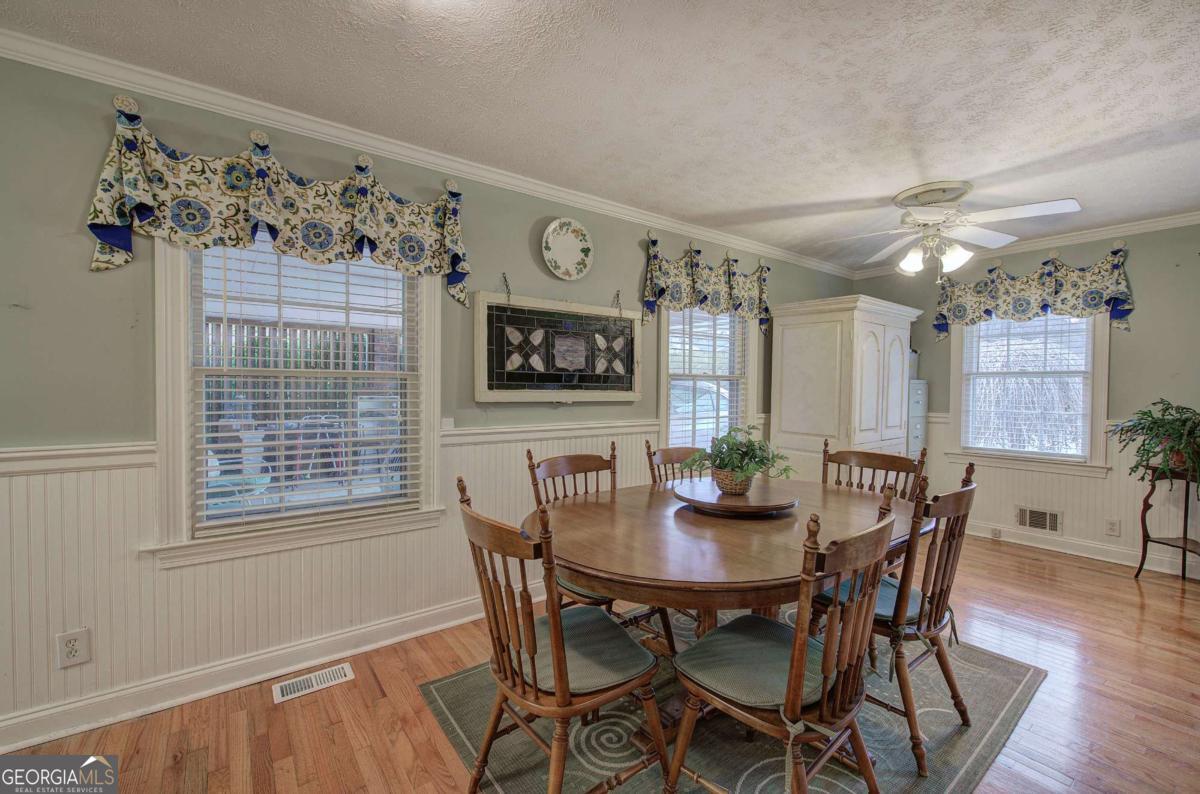 27 Oakdale Drive Property Photo 5
