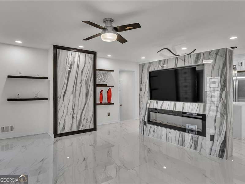 6873 Church Street Property Photo 12