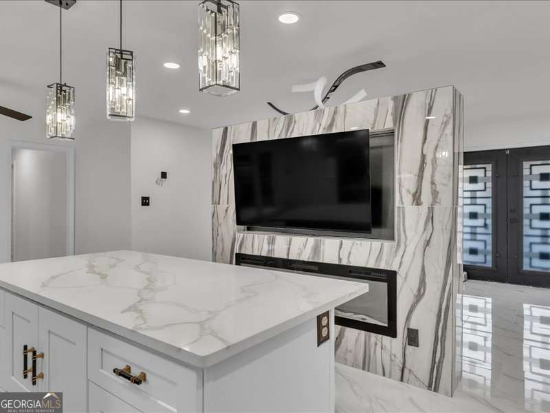 6873 Church Street Property Photo 13