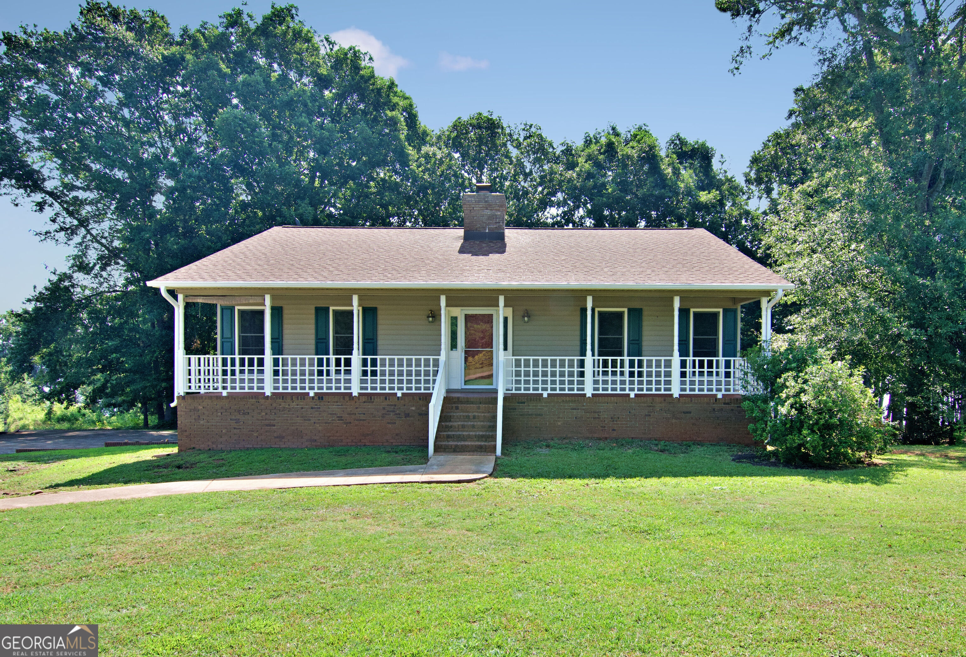 108 Windy Point N Property Photo 1