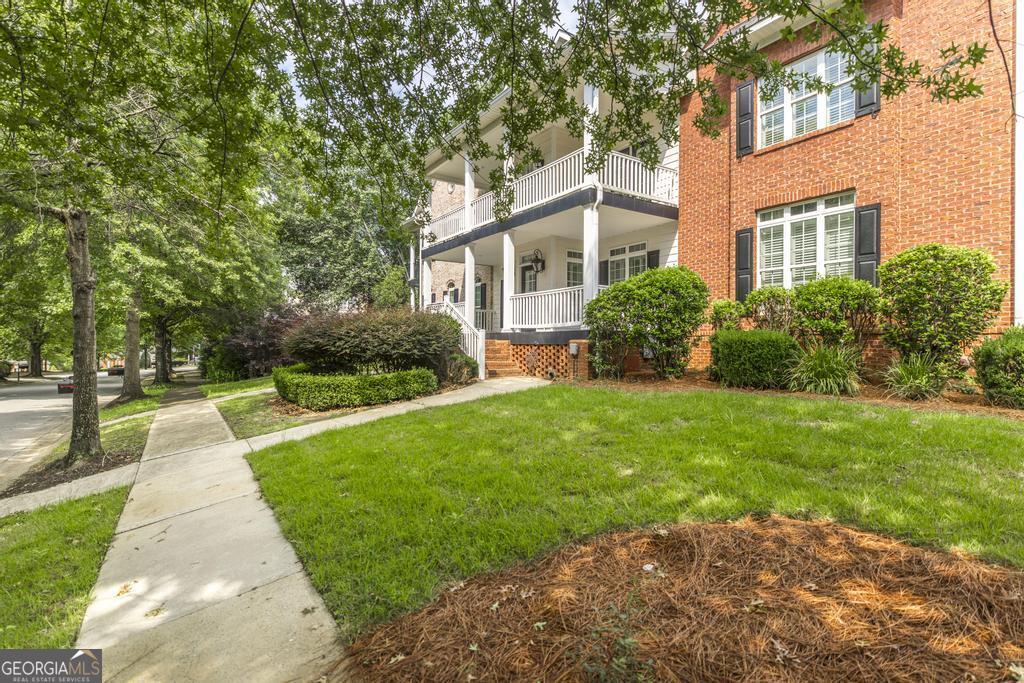 856 Tufthunter Property Photo 2