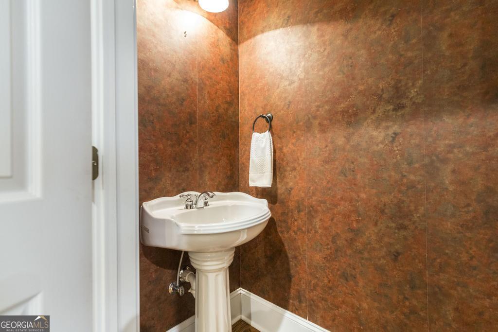 856 Tufthunter Property Photo 14