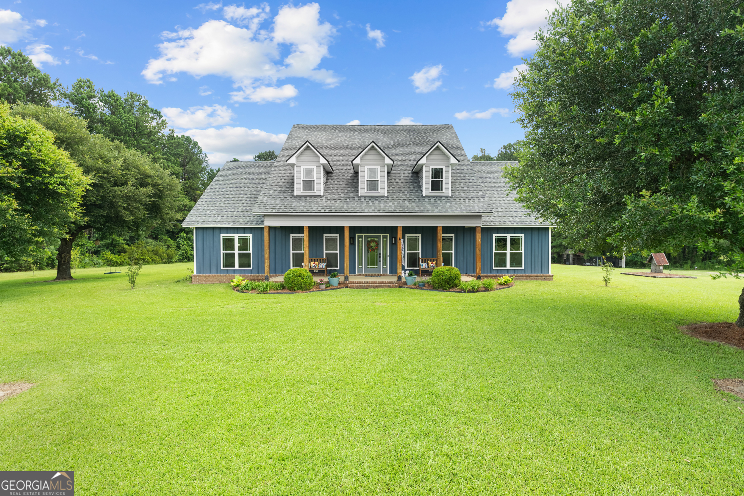 16658 Old River Road N Property Photo 1
