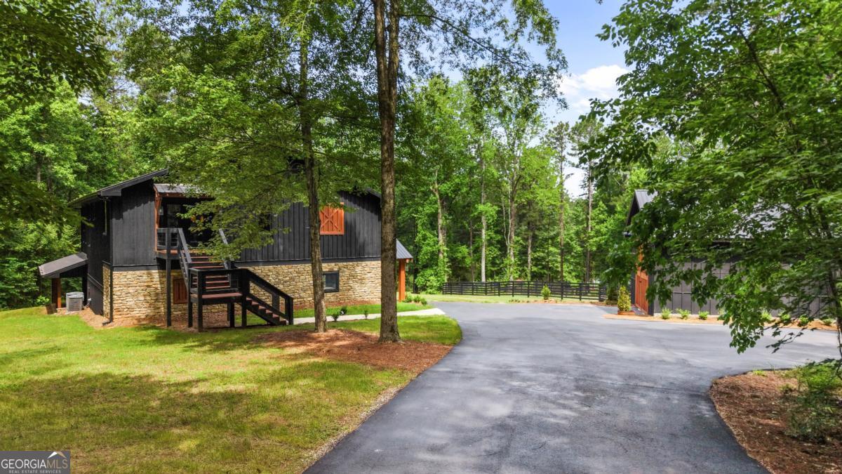 1130 Swords Trail Property Photo 4