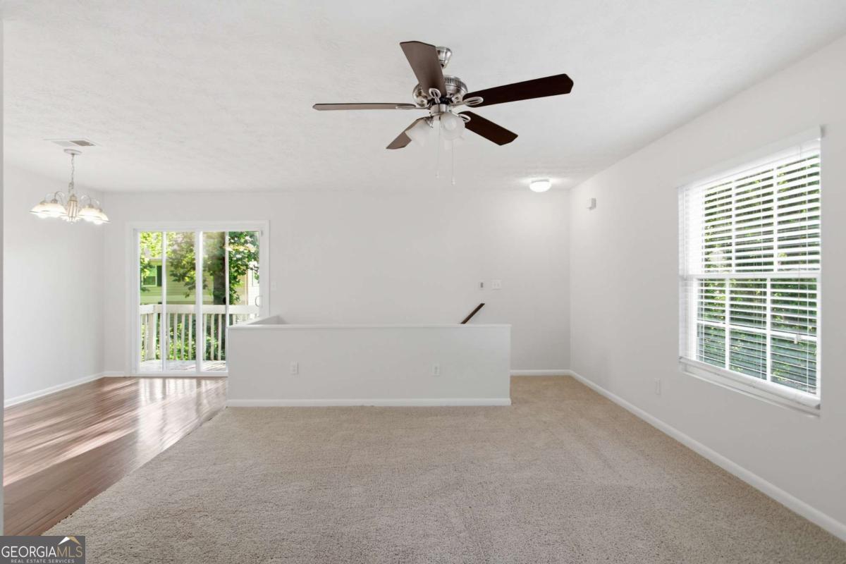 1329 Surrey Lane Sw # 7 Property Photo 4