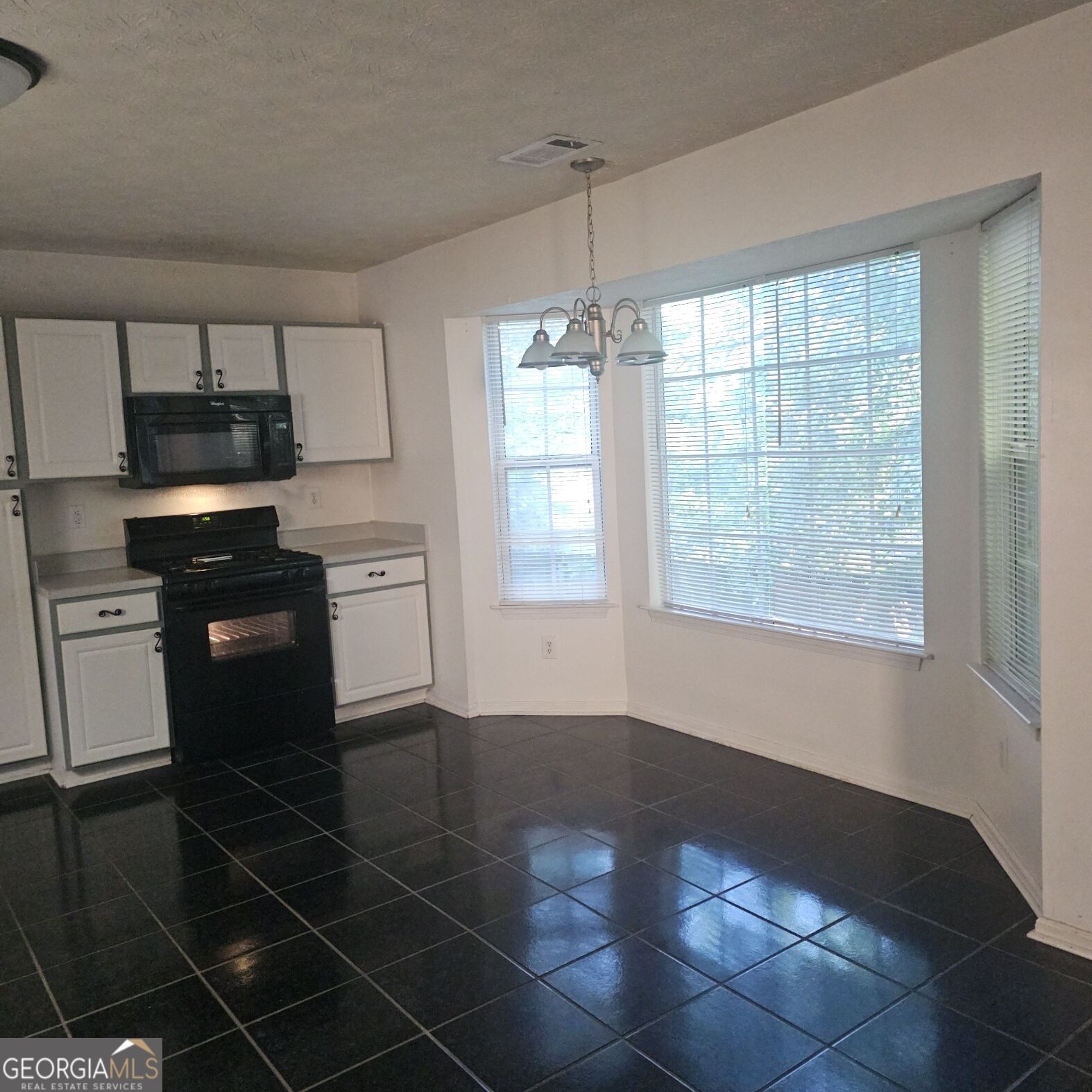 840 Revena Drive Property Photo 7