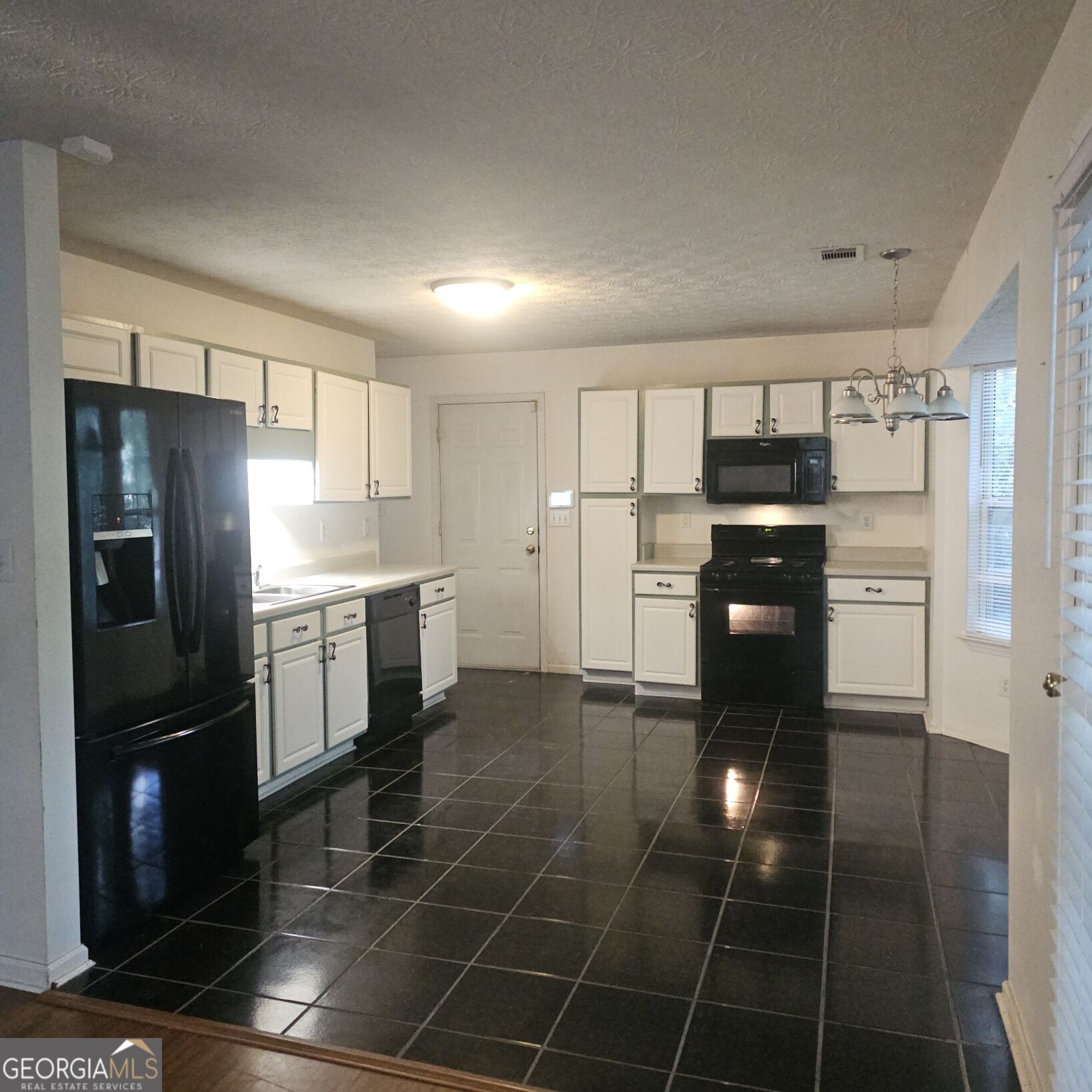 840 Revena Drive Property Photo 8