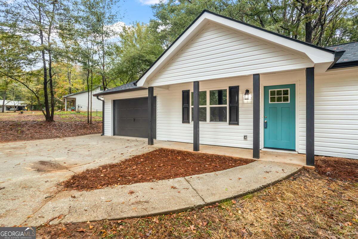 25 Woodcrest Drive Property Photo 2