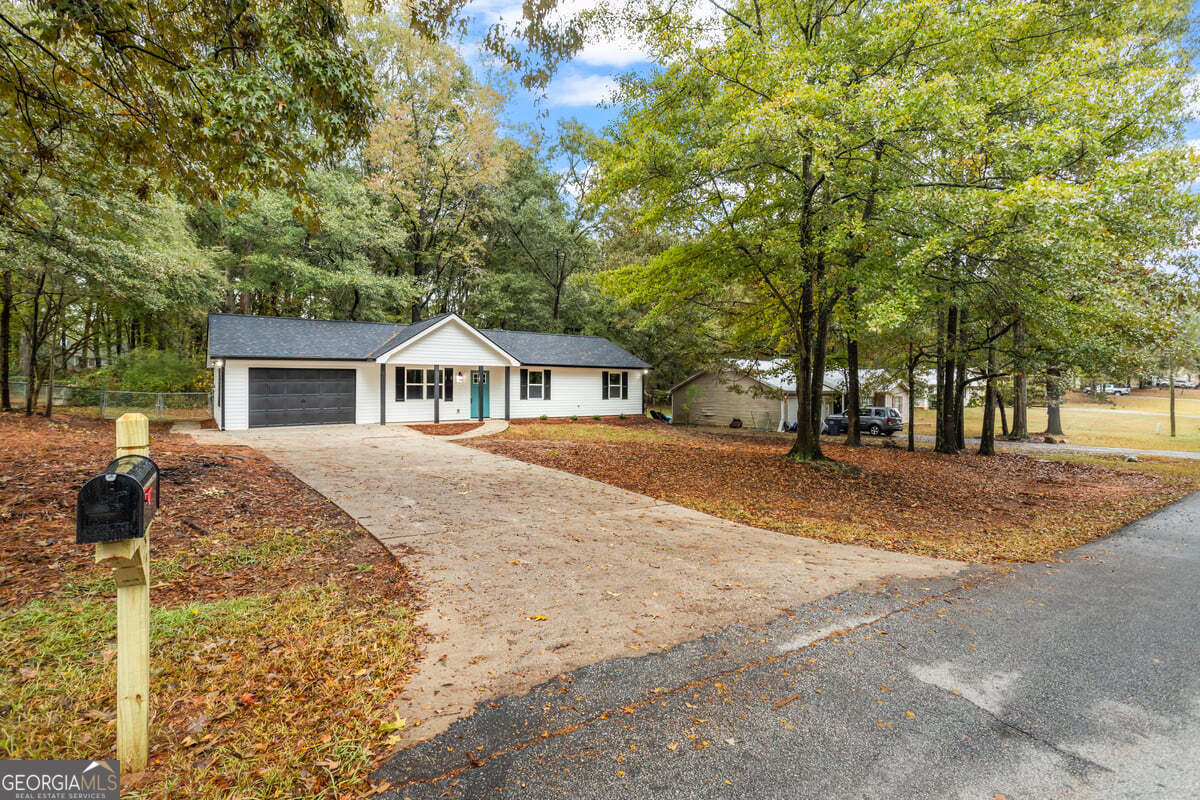 25 Woodcrest Drive Property Photo 5