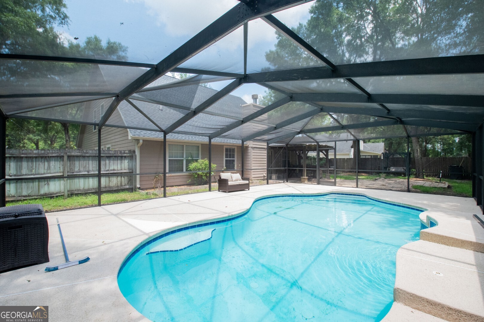 245 Chase Court N Property Photo 3