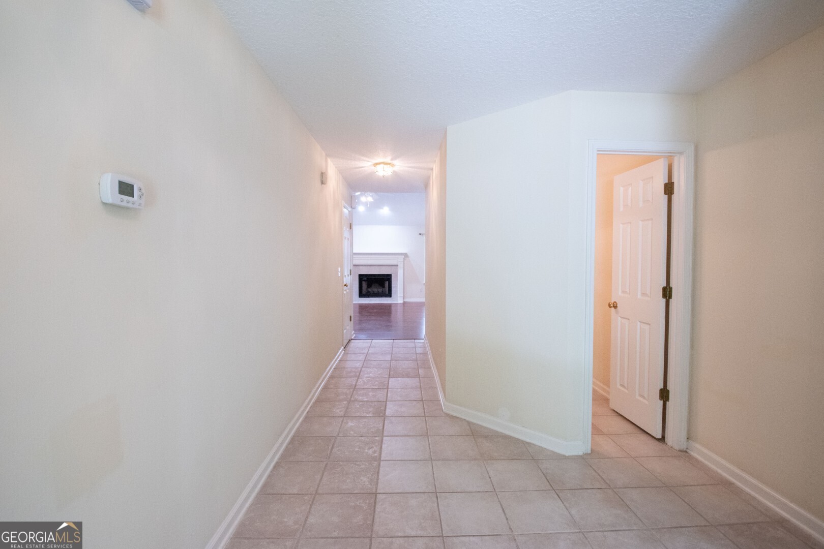 245 Chase Court N Property Photo 4
