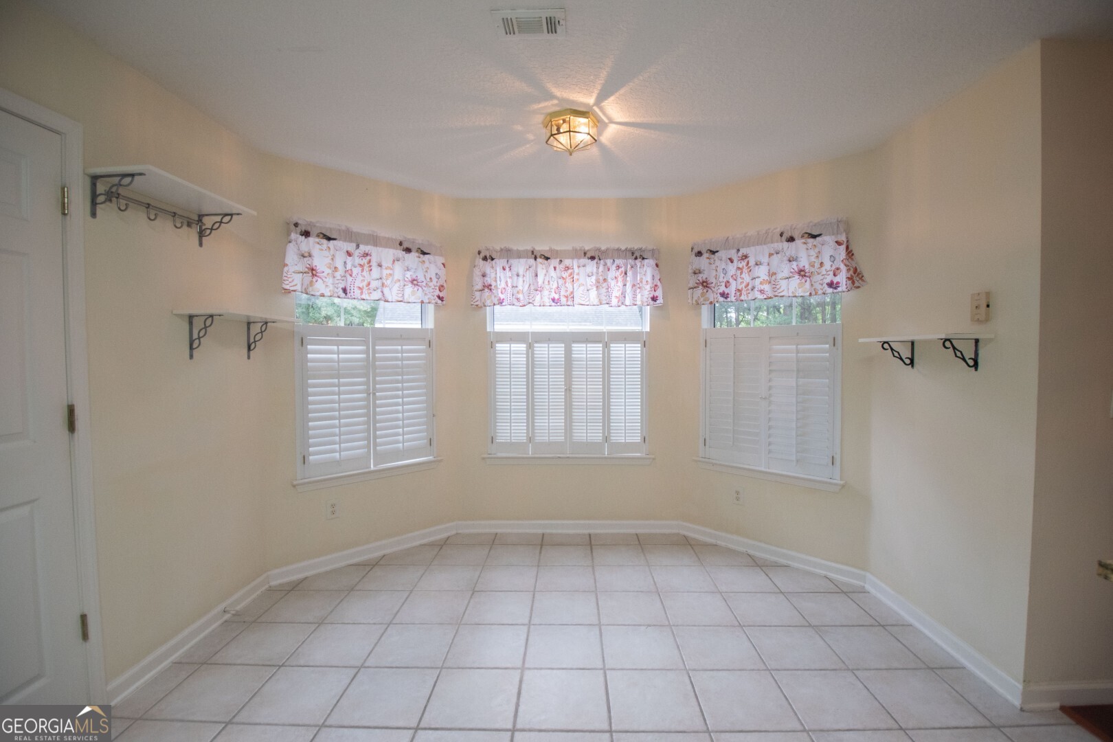 245 Chase Court N Property Photo 17