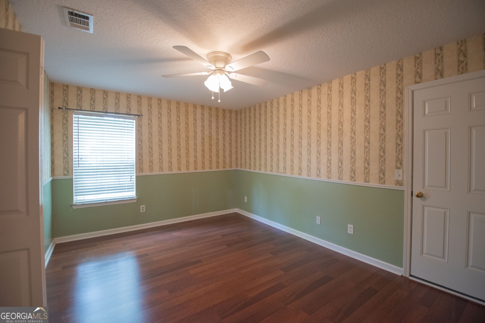245 Chase Court N Property Photo 24